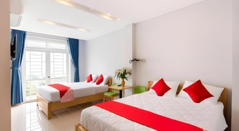 Oyo 90936 Hotel Manjoi Inn 이포 외부 사진