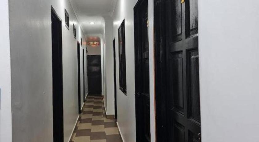Oyo 90936 Hotel Manjoi Inn 이포 외부 사진
